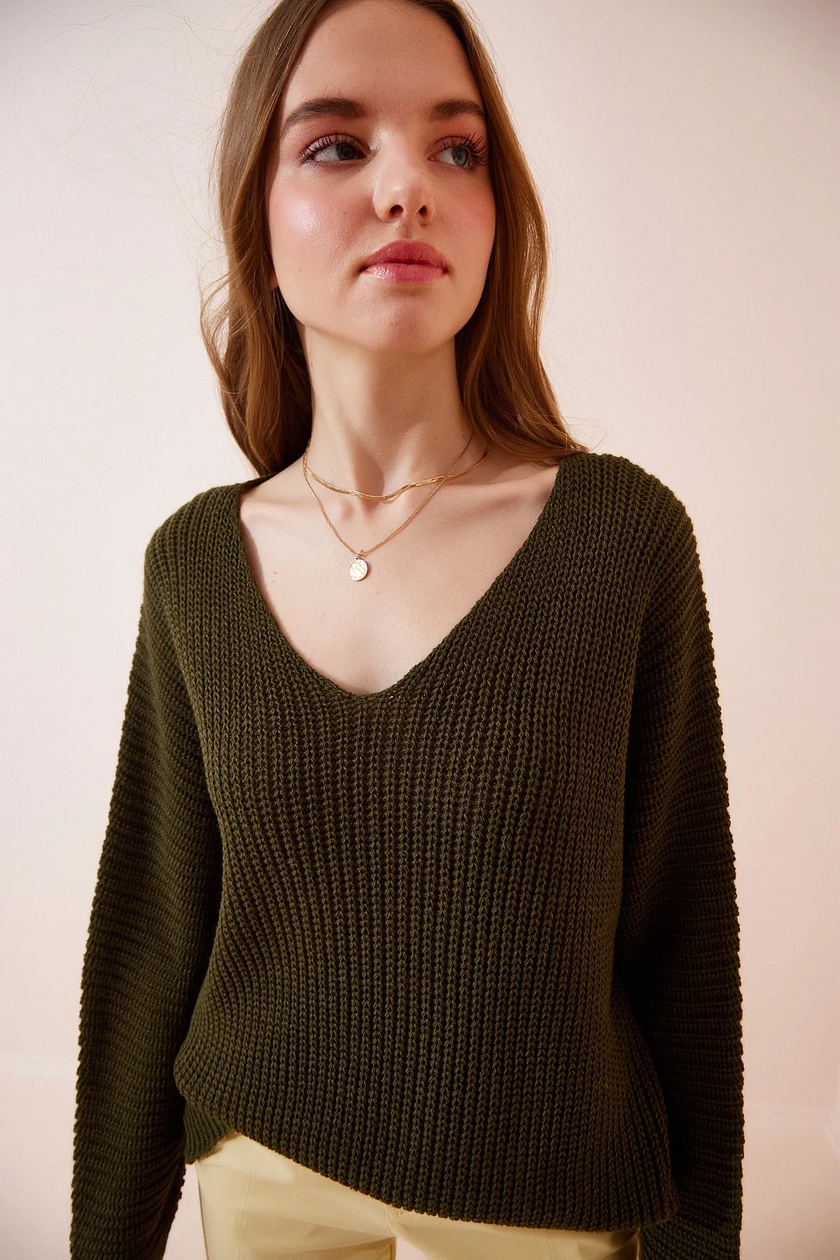 Happiness İstanbul  Khakifarbener Thessaloniki-Strickpullover mit V-Ausschnitt für Damen in Übergröße ZA00059