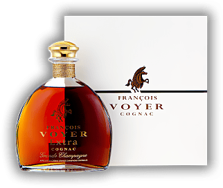 Francois Voyer Extra Premier Cru de Cognac Grande Champagne Francois Voyer Extra Premier Cru de Cognac Grande Champagne Eine Assemblage aus 32 - 40 Jahre alten Cognacs. 0,7	 Liter - Vol 42%