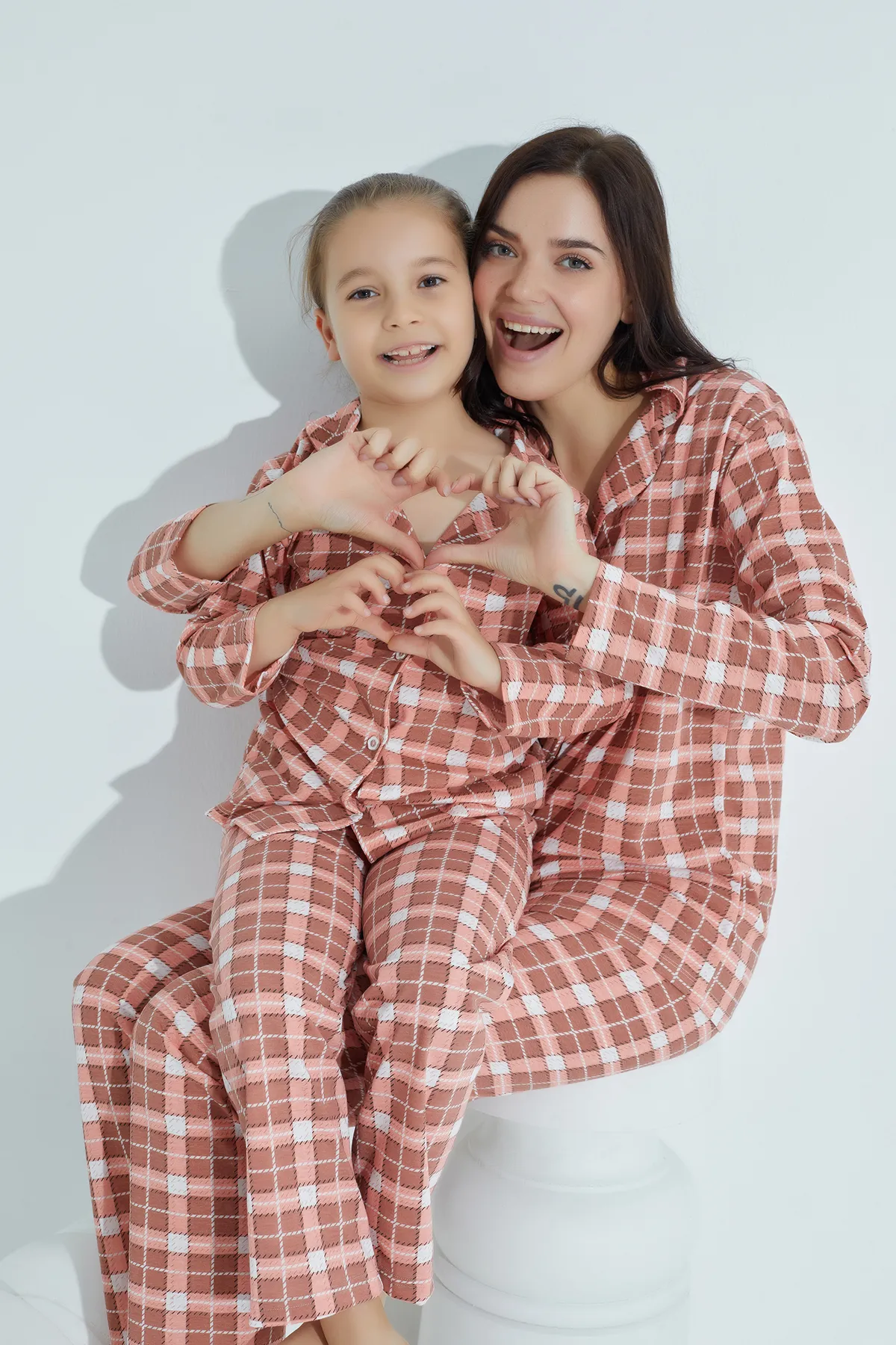 STRAWBERRY  Pyjama-Set aus Baumwolle mit Knöpfen