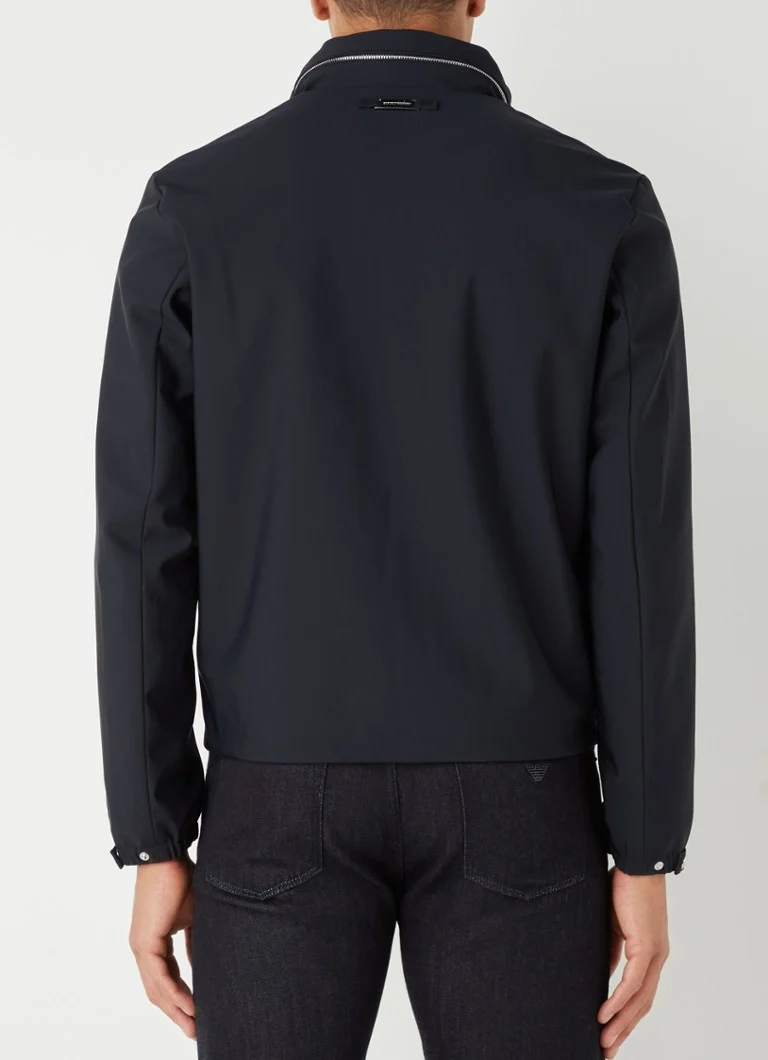 Jaqueta softshell Essential da Emporio Armani com capuz embutido