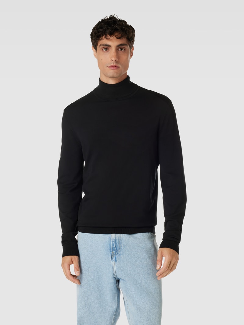 Strickpullover mit Rollkragen in schwarz