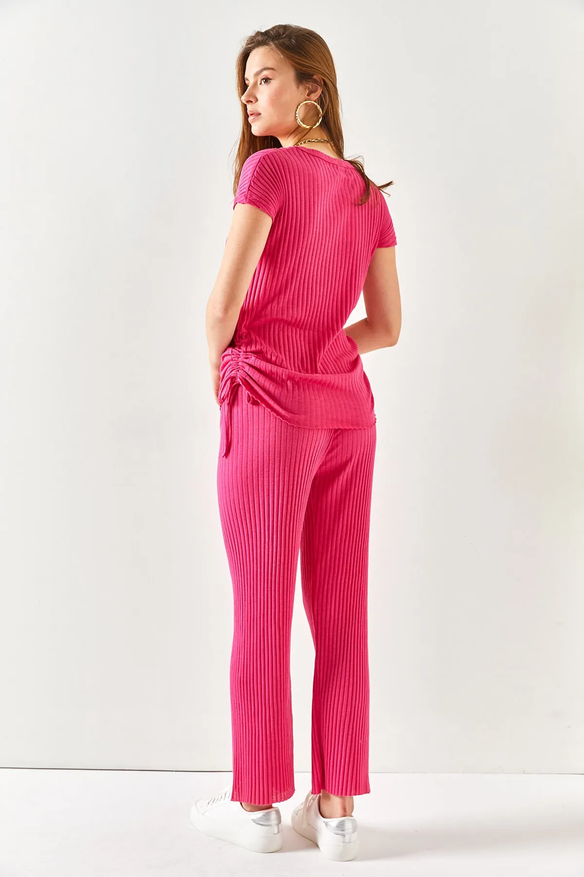 Olalook  Fuchsiafarbenes Set aus Bluse und Palazzo-Hose mit geraffter Seite für Damen TKM-19000196