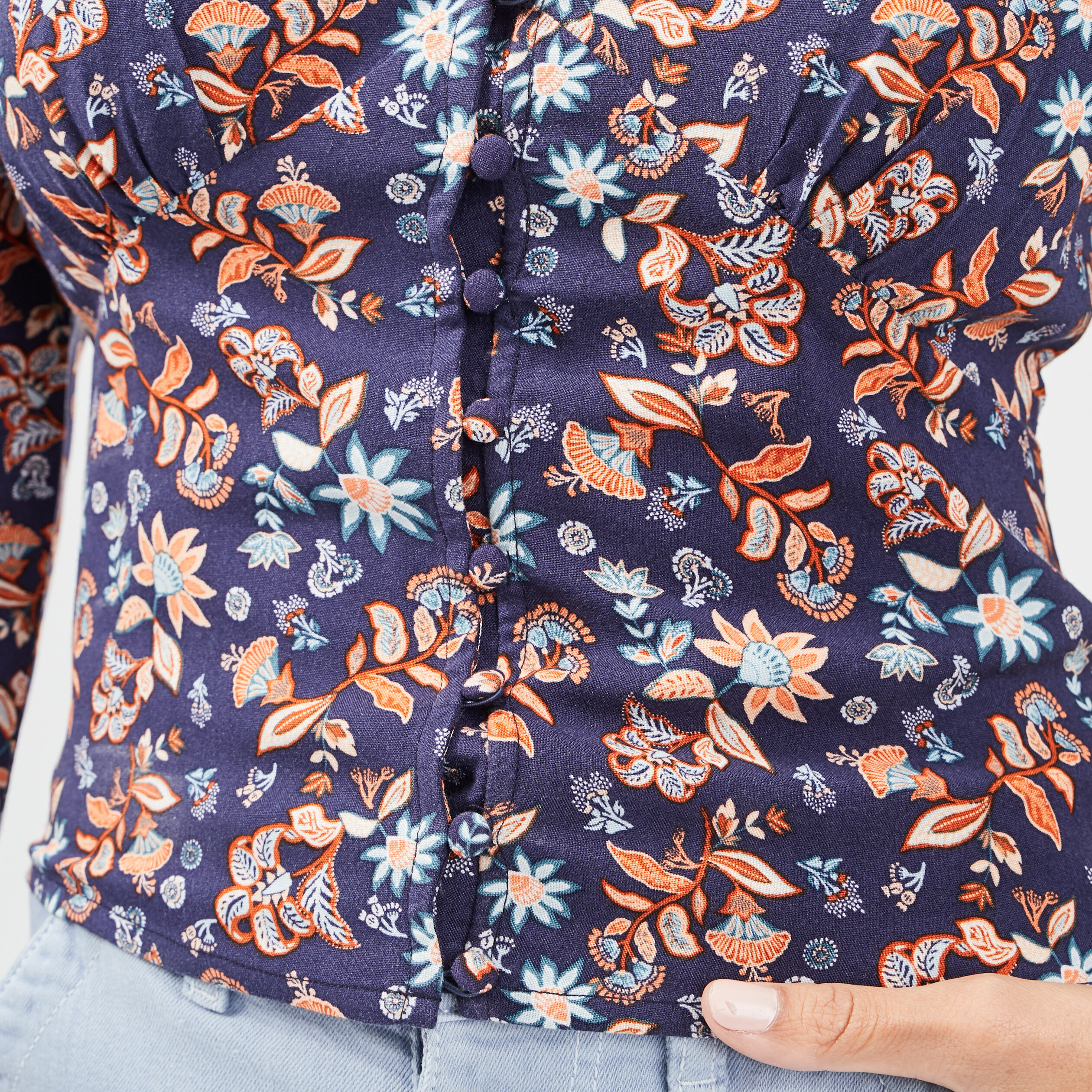 Chemise fleurie col V bleu marine femme | La Halle