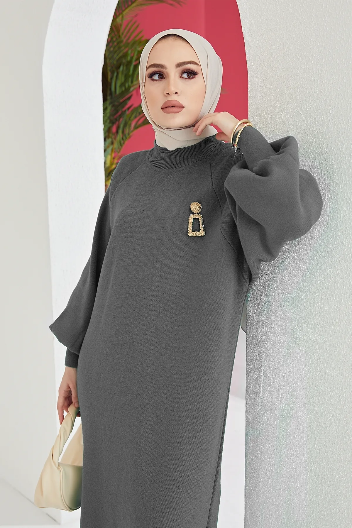 InStyle  Mina Strickkleid mit Ballonärmeln – Anthrazit
