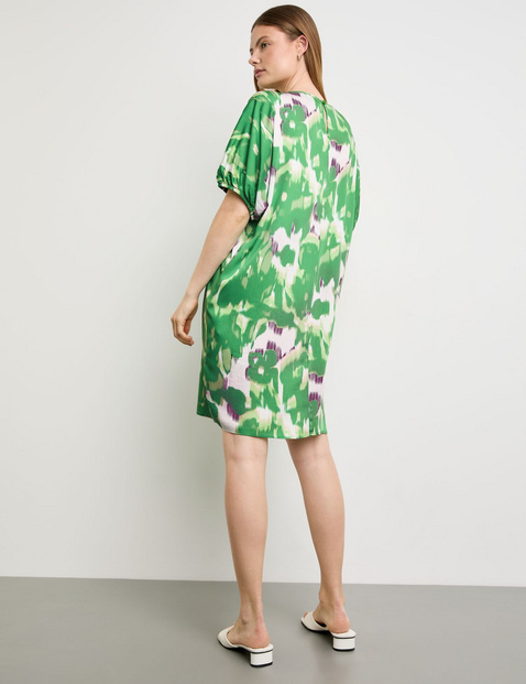 Legeres Kleid mit Alloverprint