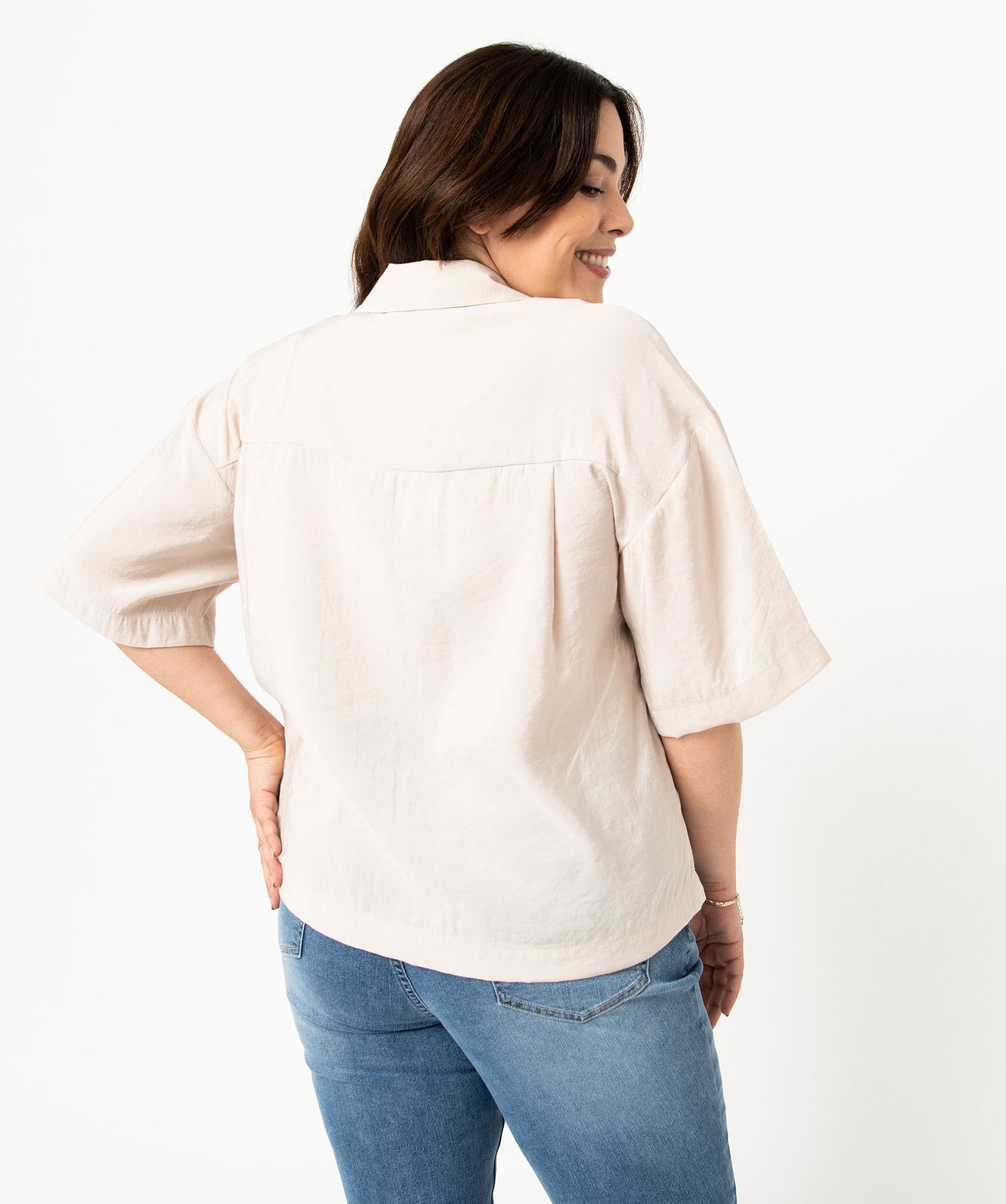 Chemise à manches courtes avec poches poitrine femme grande... ecru | GEMO