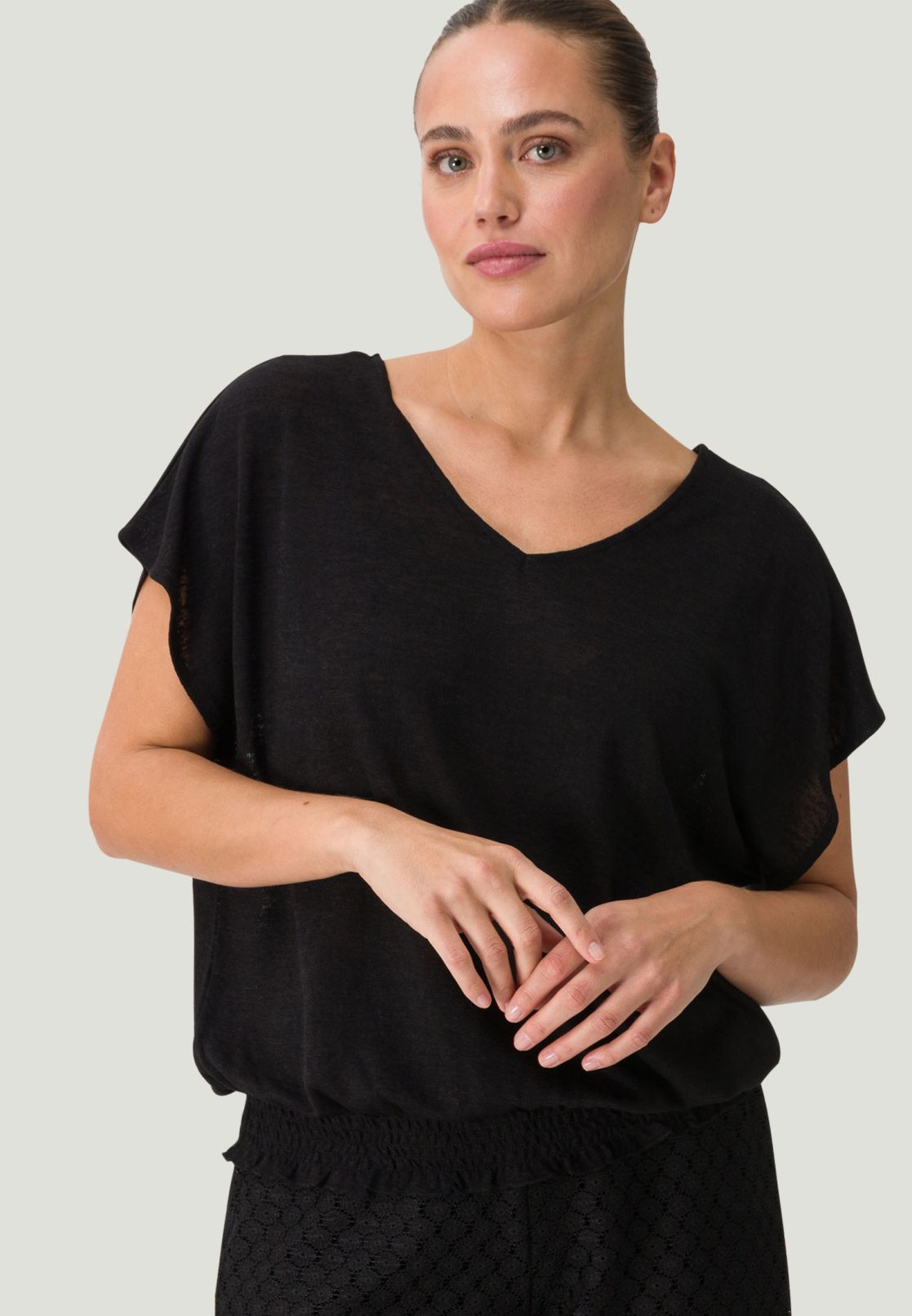 Shirt mit Rückenausschnitt