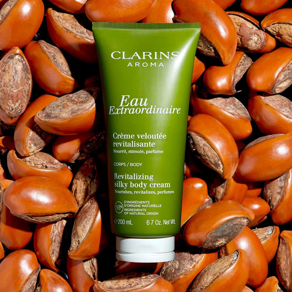 Apa de ingrijire corporala Extraordinaire Crème Veloutée Revitalisante - Crema de corp