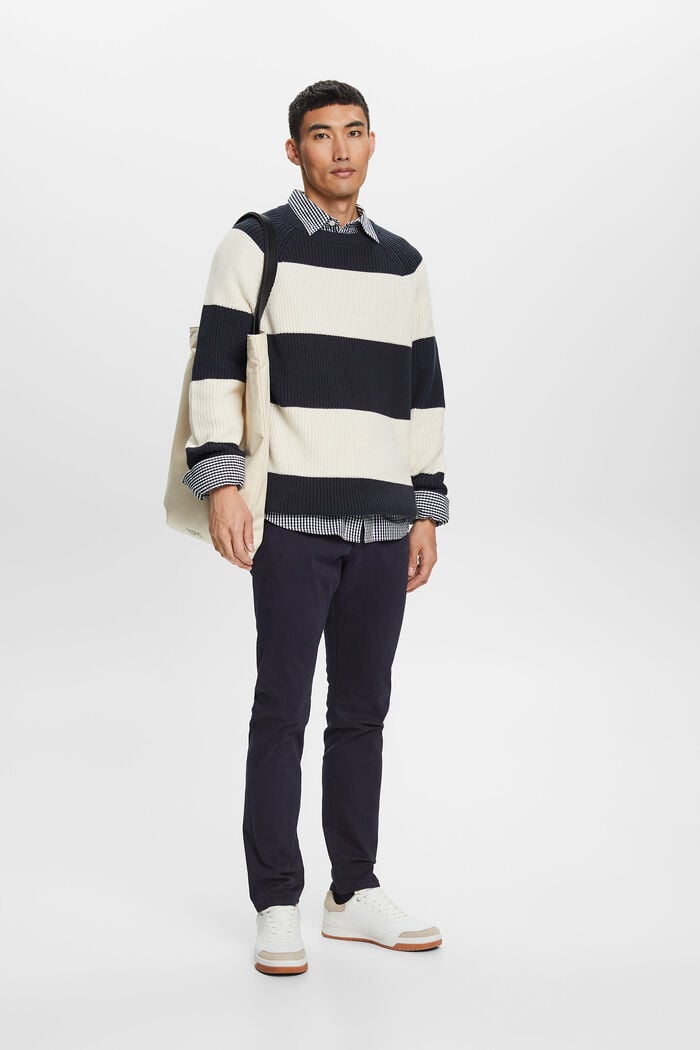Gestreifter Rundhals-Pullover