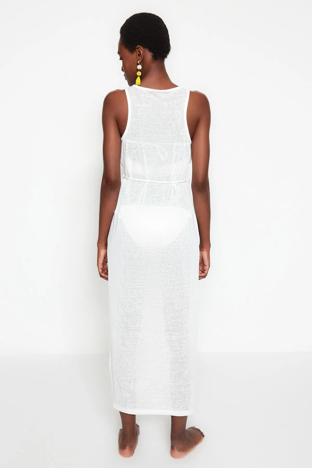 Trendyol Collection  Ecrufarbenes, gestricktes Maxi-Strandkleid mit Schlitz für die Braut TBESS21EL2991