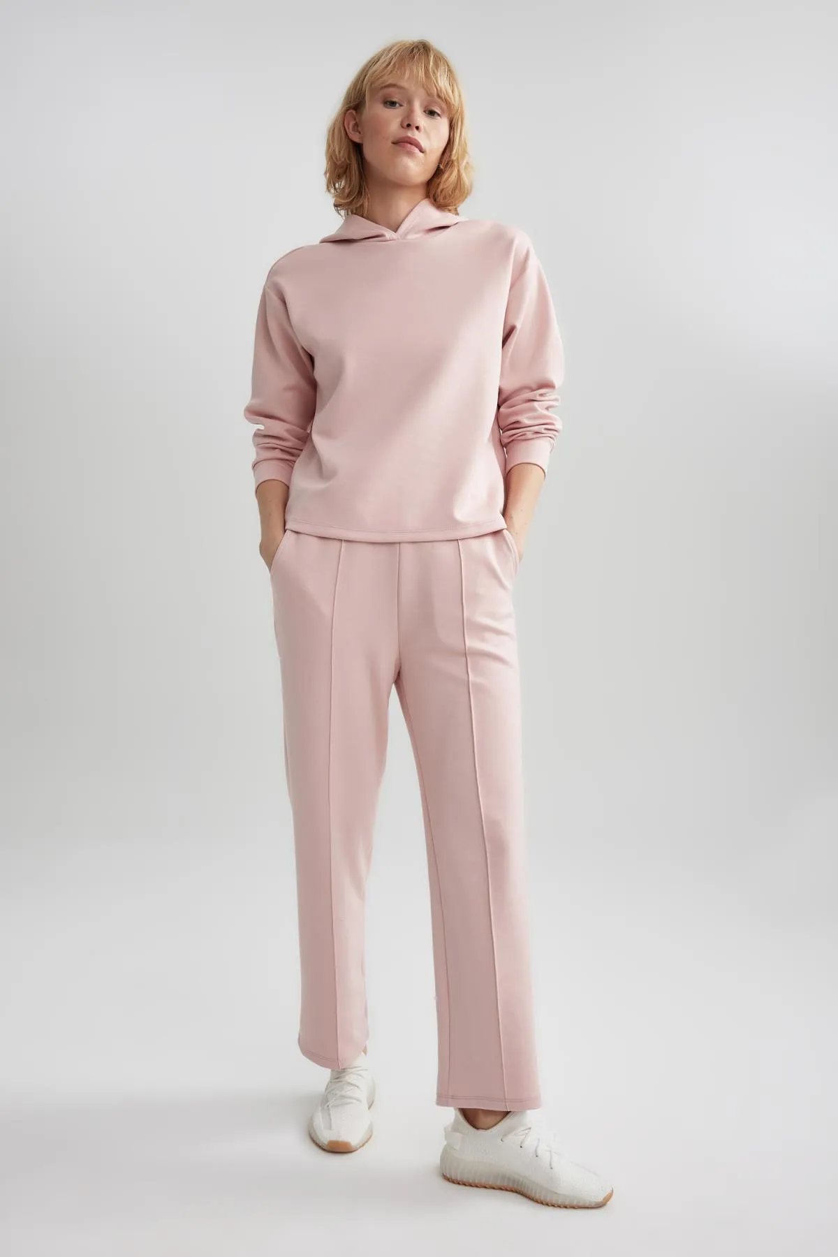 DeFacto  DeFactoFit Standard Fit Chino-Hose mit weitem Bein und langem Skuba-Tauchstoff
