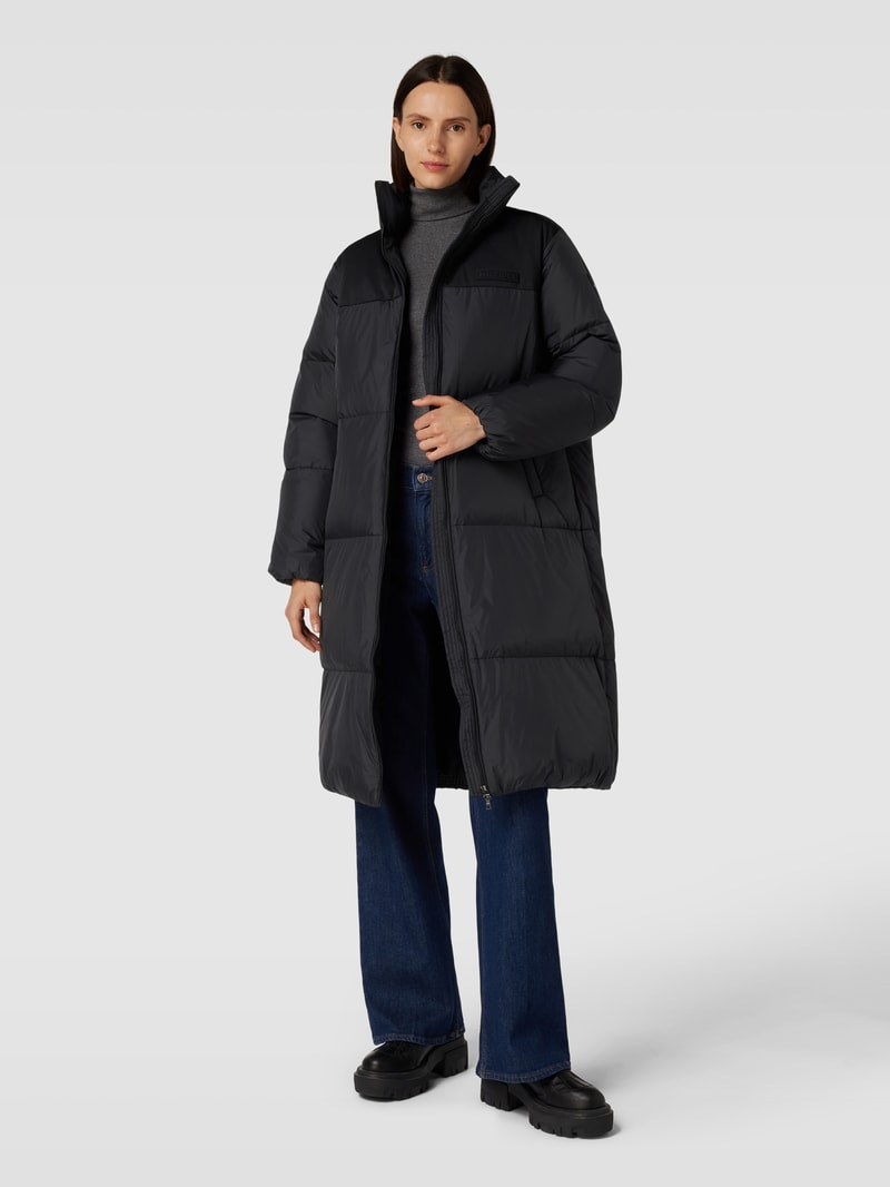 Steppmantel mit Label-Patch Modell 'NEW YORK' in schwarz