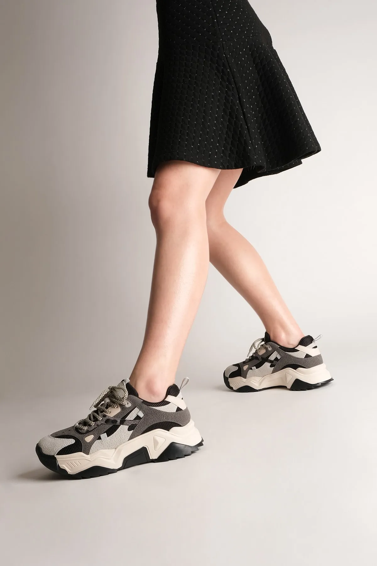 Marjin  Sneaker - Schwarz - Flacher Absatz