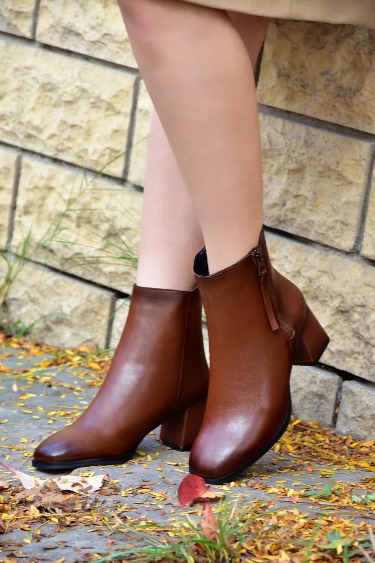 Fox Shoes  Hellbraune Daily-Damenstiefel mit dickem Absatz L713650309.