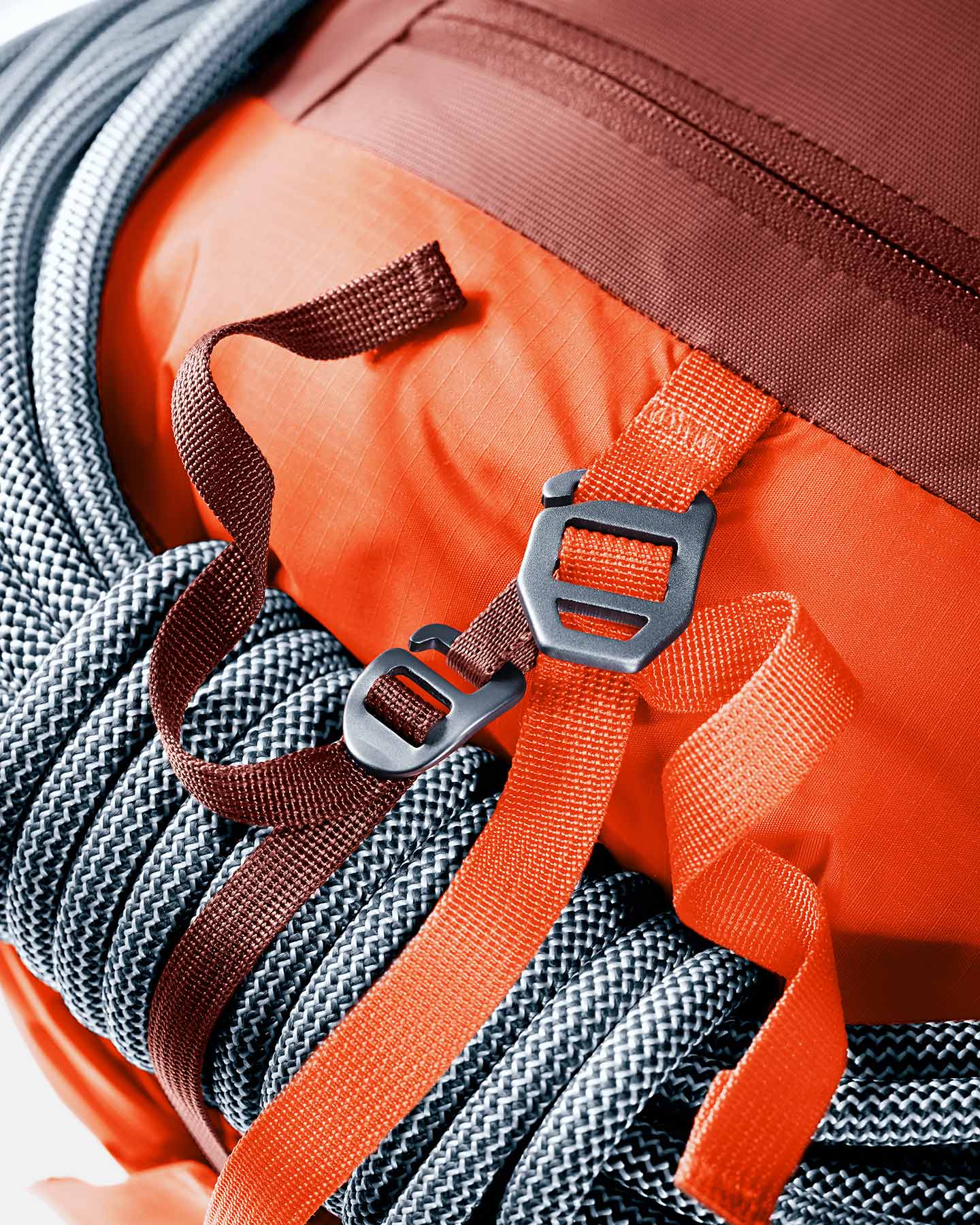 Horolezecký batoh Deuter Guide 30+ 3361323-5912