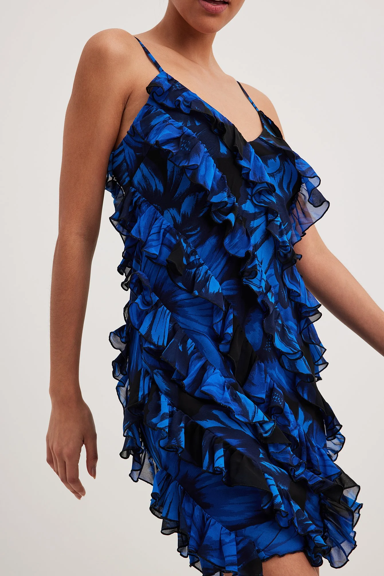Minikleid mit Allover-Rüschen