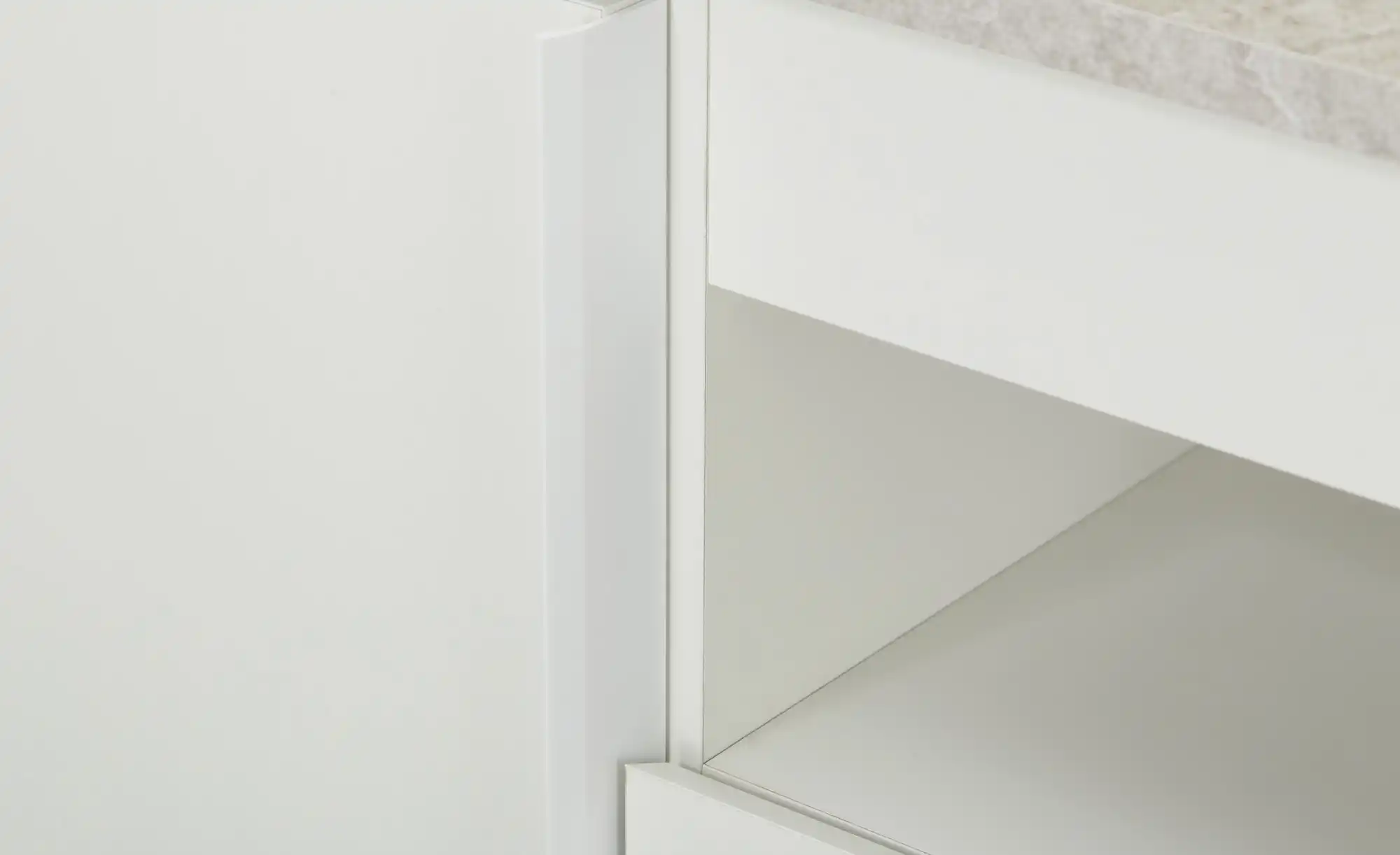 TV-Lowboard mit Soft-Close