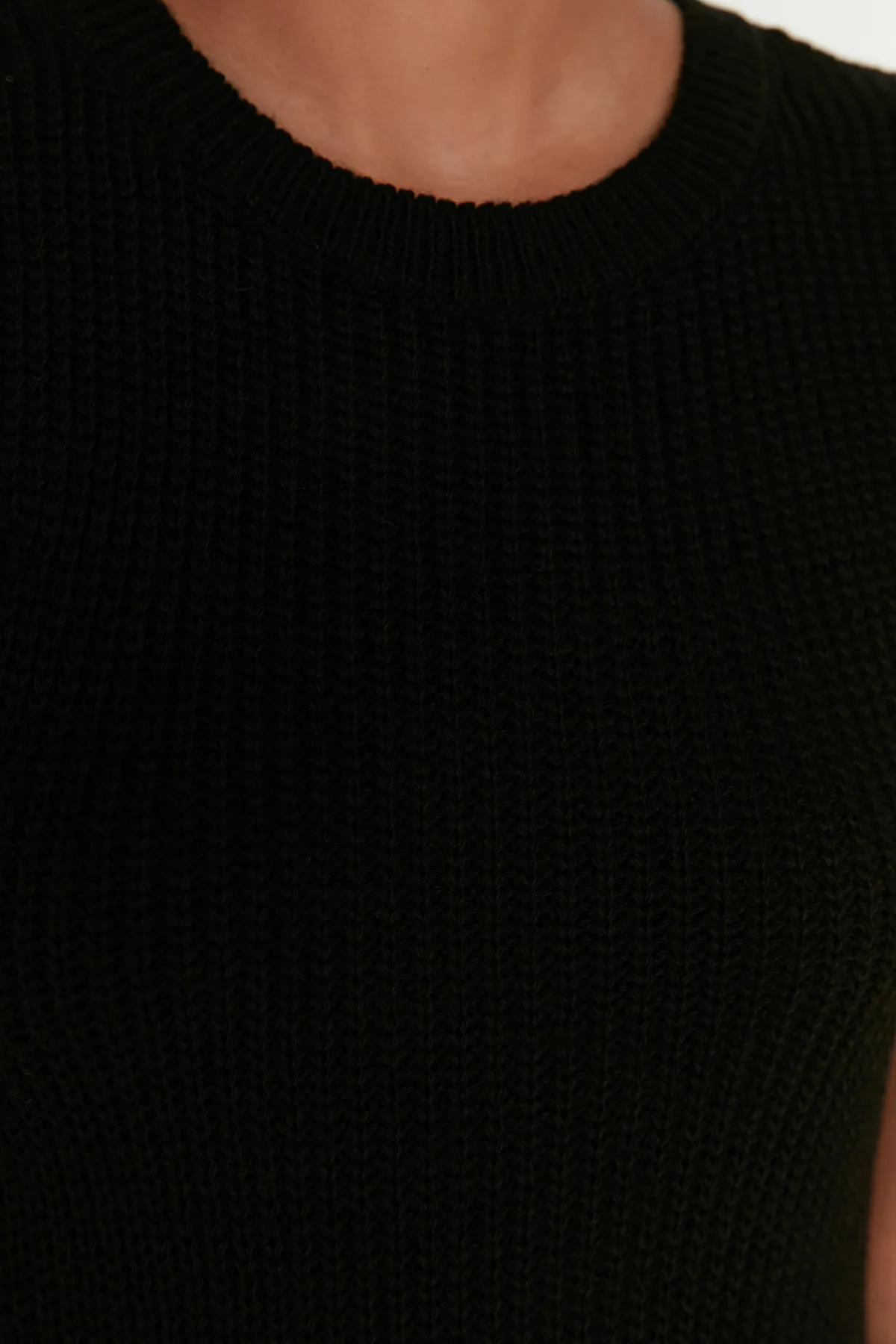 Trendyol Collection  Schwarzes Strickkleid TWOAW23EL00019