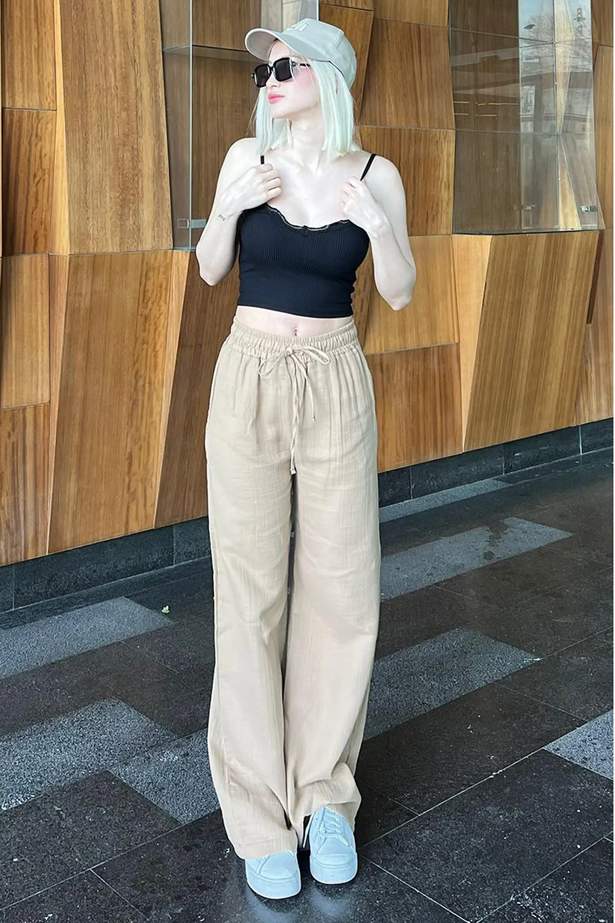 Madmext  Beigefarbene Musselin-Damenhose mit weitem Bein MG1980