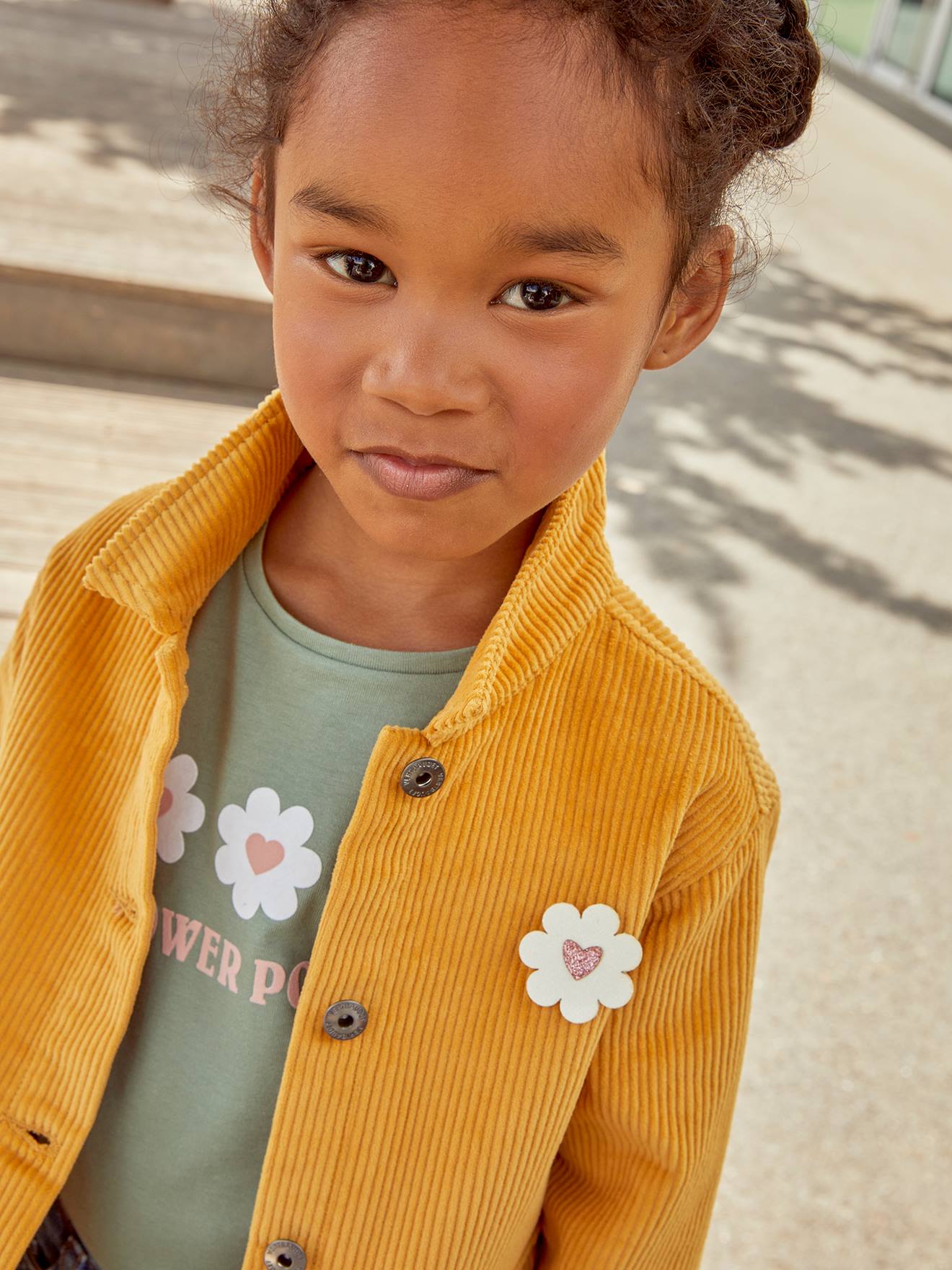 Veste style worker en velours fille badge fleur irisé jaune d'or