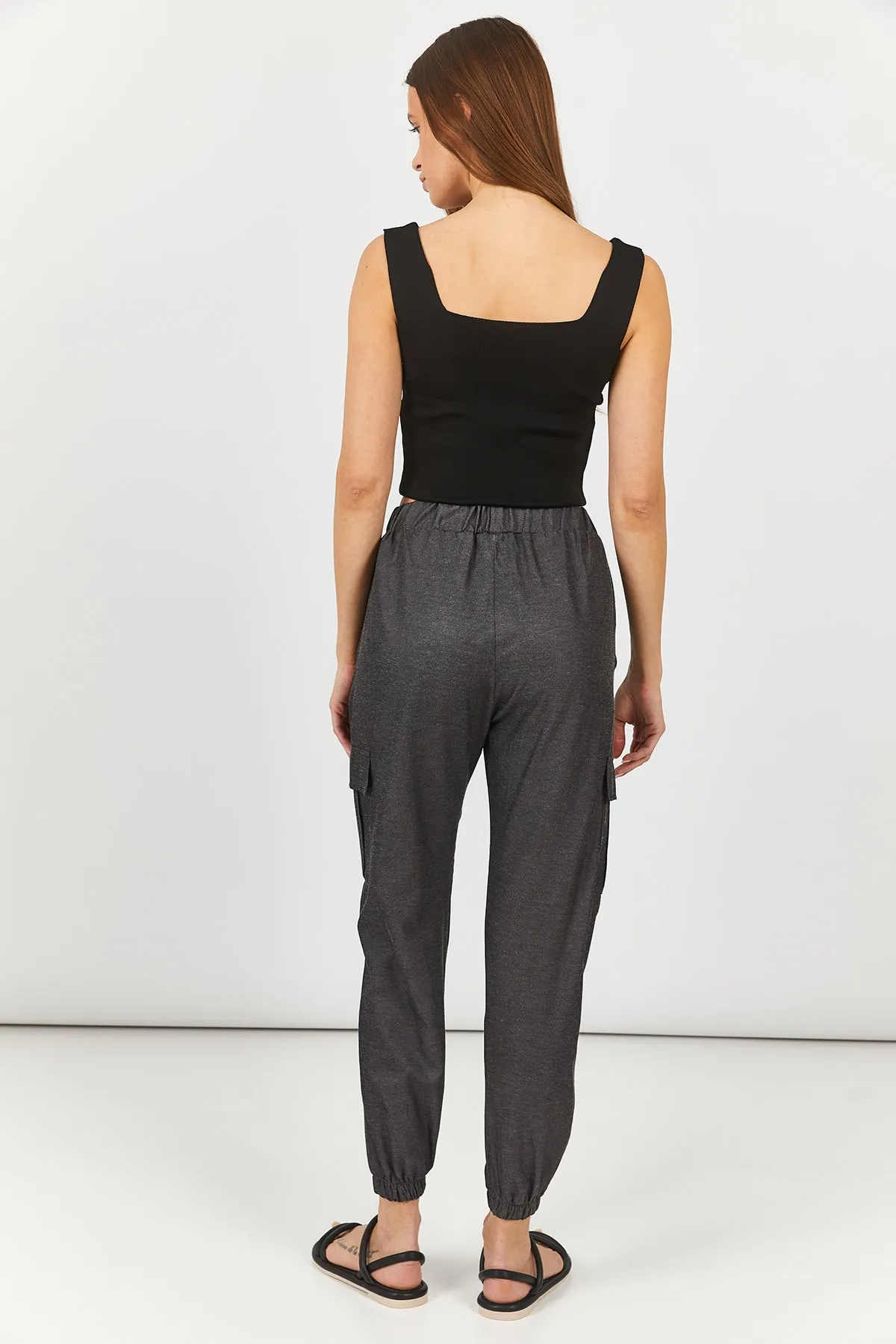 armonika  Anthrazitfarbene Cargohose mit elastischem Bund und Beinen für Damen Arm-23y001068