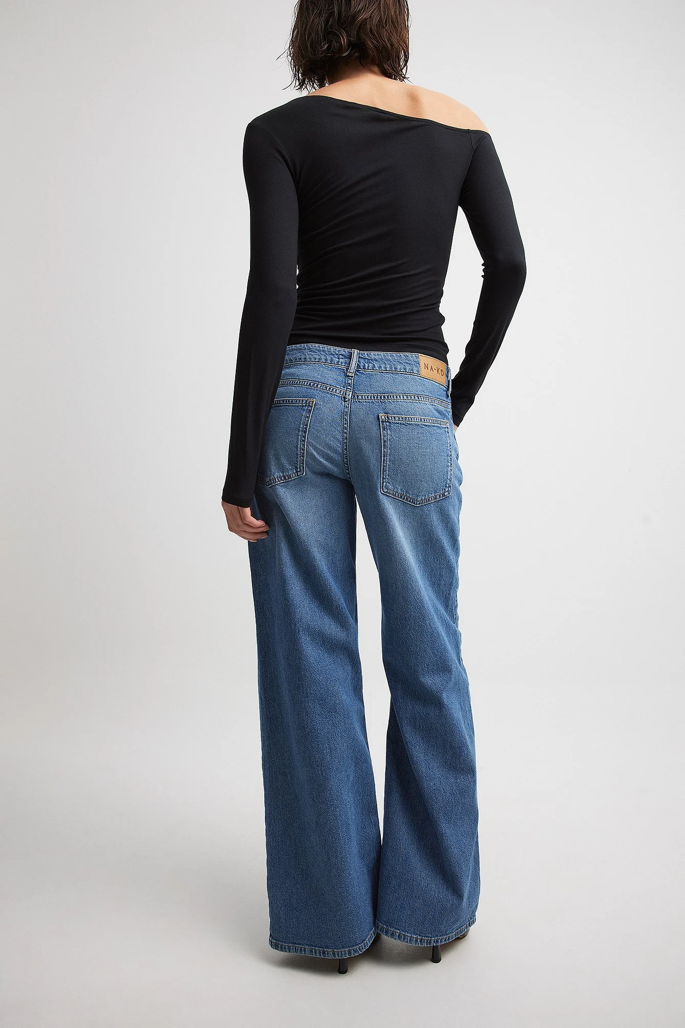 Weite Jeans mit tiefer Taille