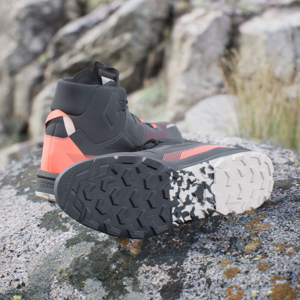 adidas Skychaser Tech ID3426 / schwarz
