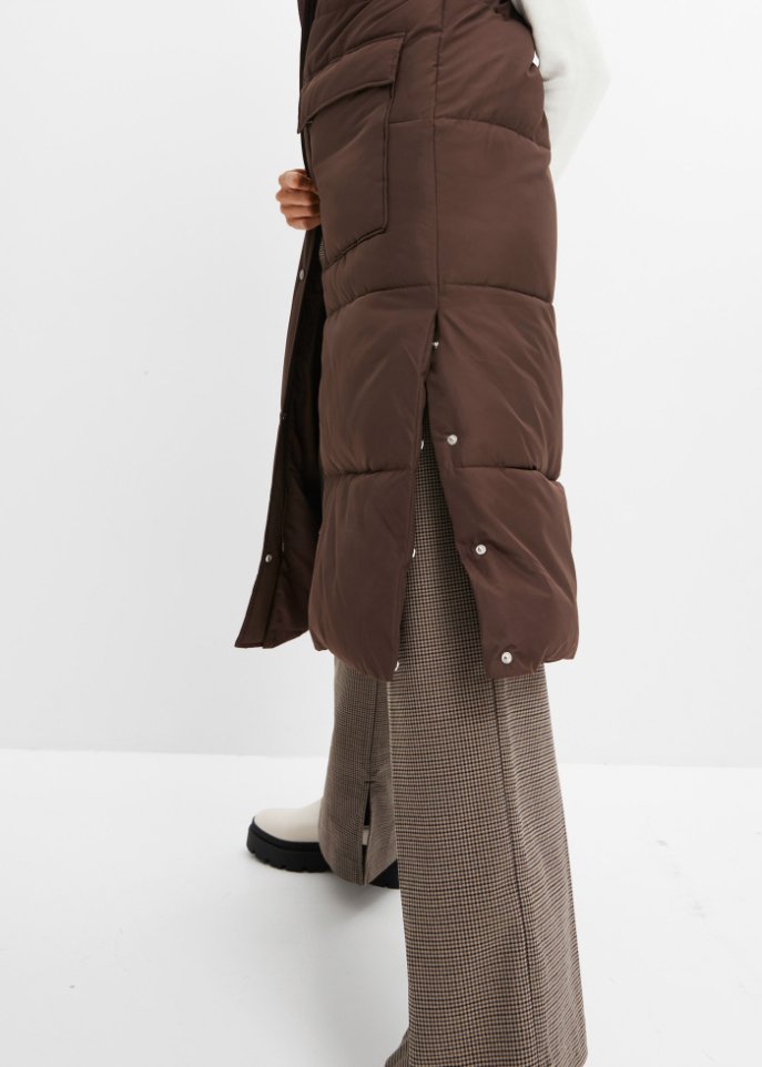 Wattierte Steppweste aus recyceltem Polyester mit abnehmbarer Kapuze
