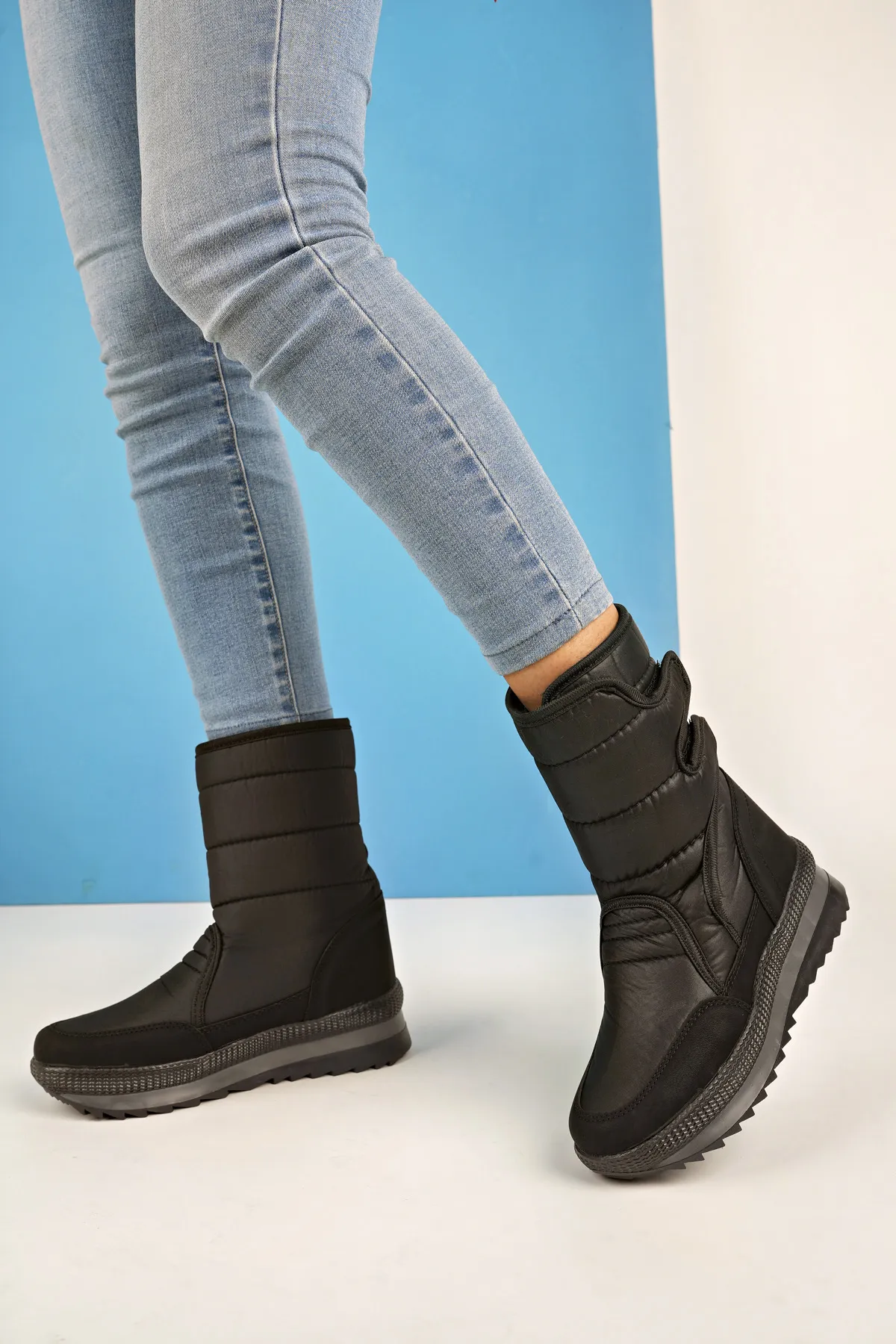 MUGGO  Felya Pelzige Regen- und Schneestiefel für Damen mit Klettverschluss