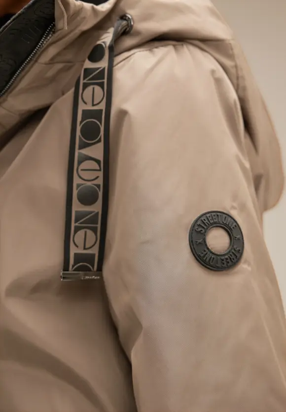 Street One Glänzende Longjacke