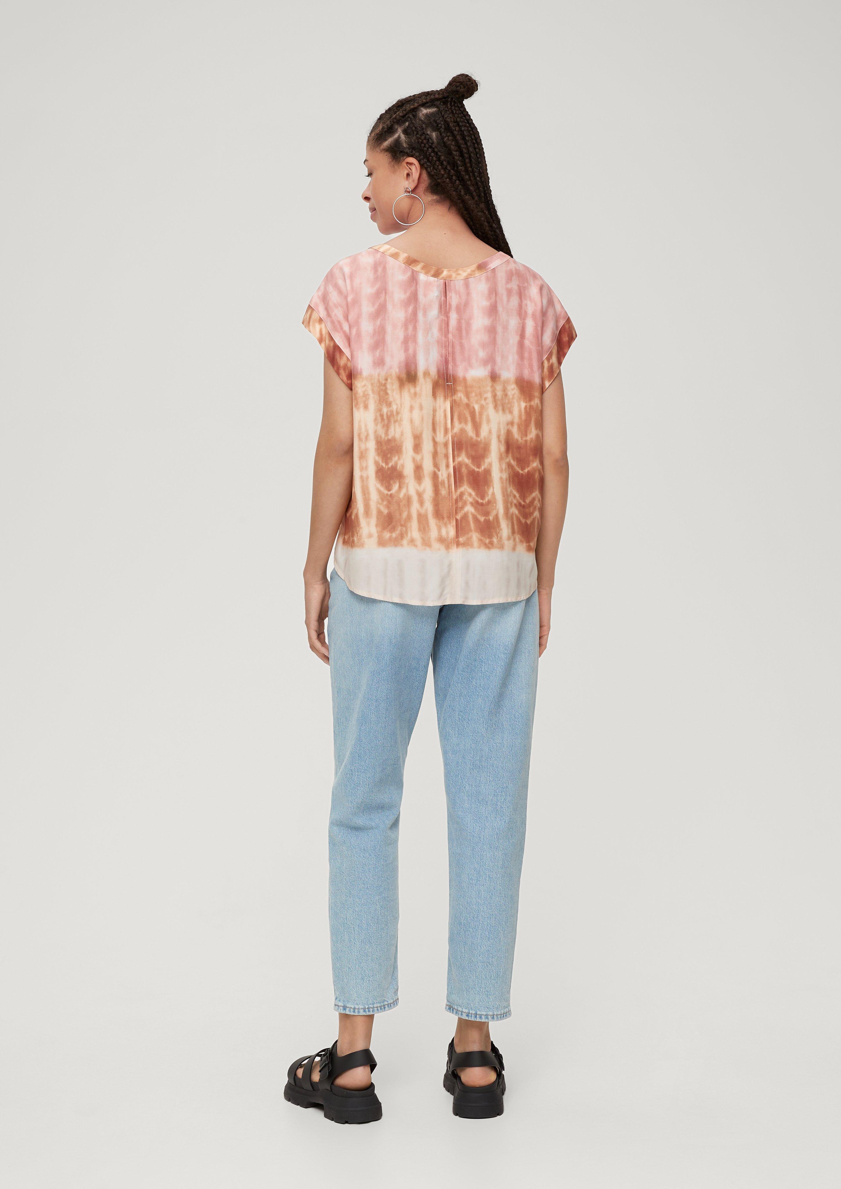 Viskosebluse mit Allover-Print  2130208-20A2
