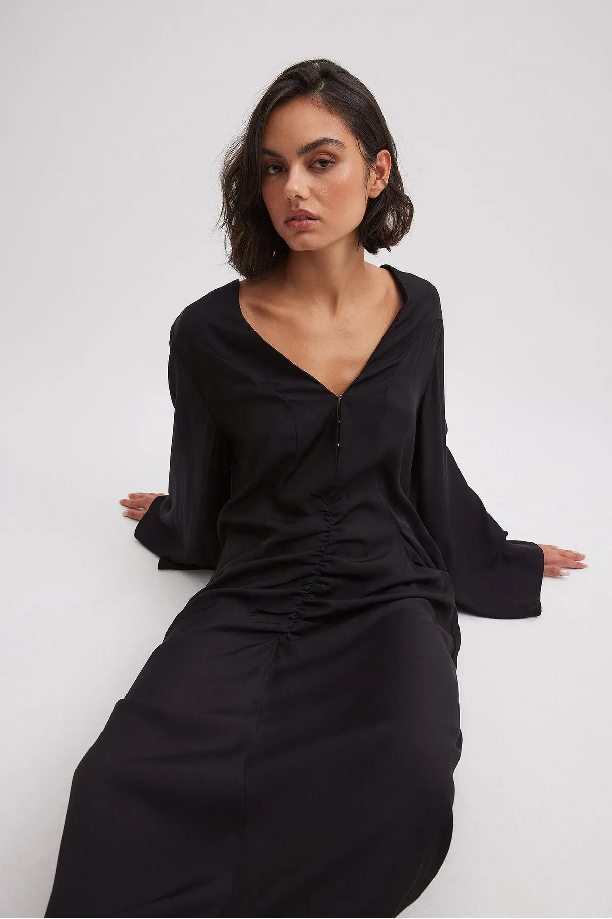NA-KD  Maxikleid mit weiten Ärmeln