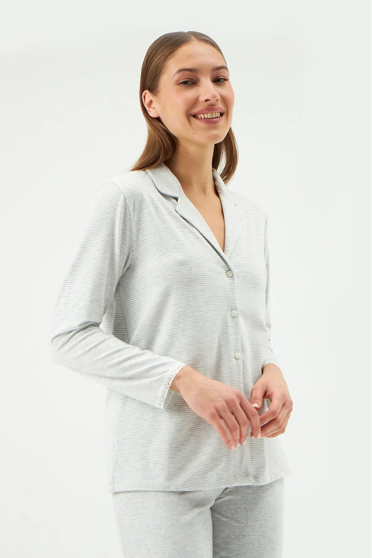Dagi  Graues Pyjama-Oberteil mit Jackenkragen