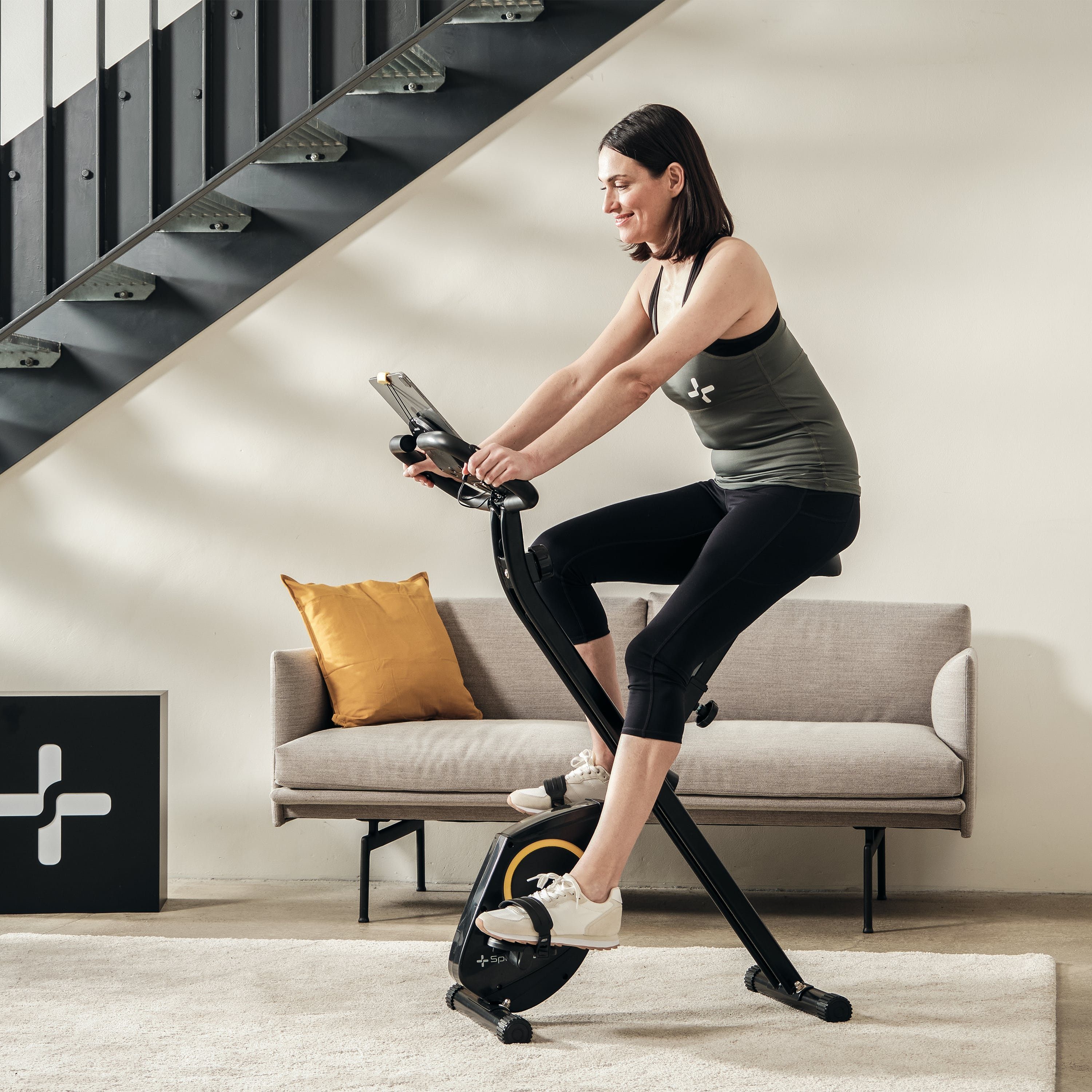 SportPlus Heimtrainer SP-HT-1200-B-iE, Heimtrainer, klappbar für zuhause, X-Bike mit 8 Stufen
