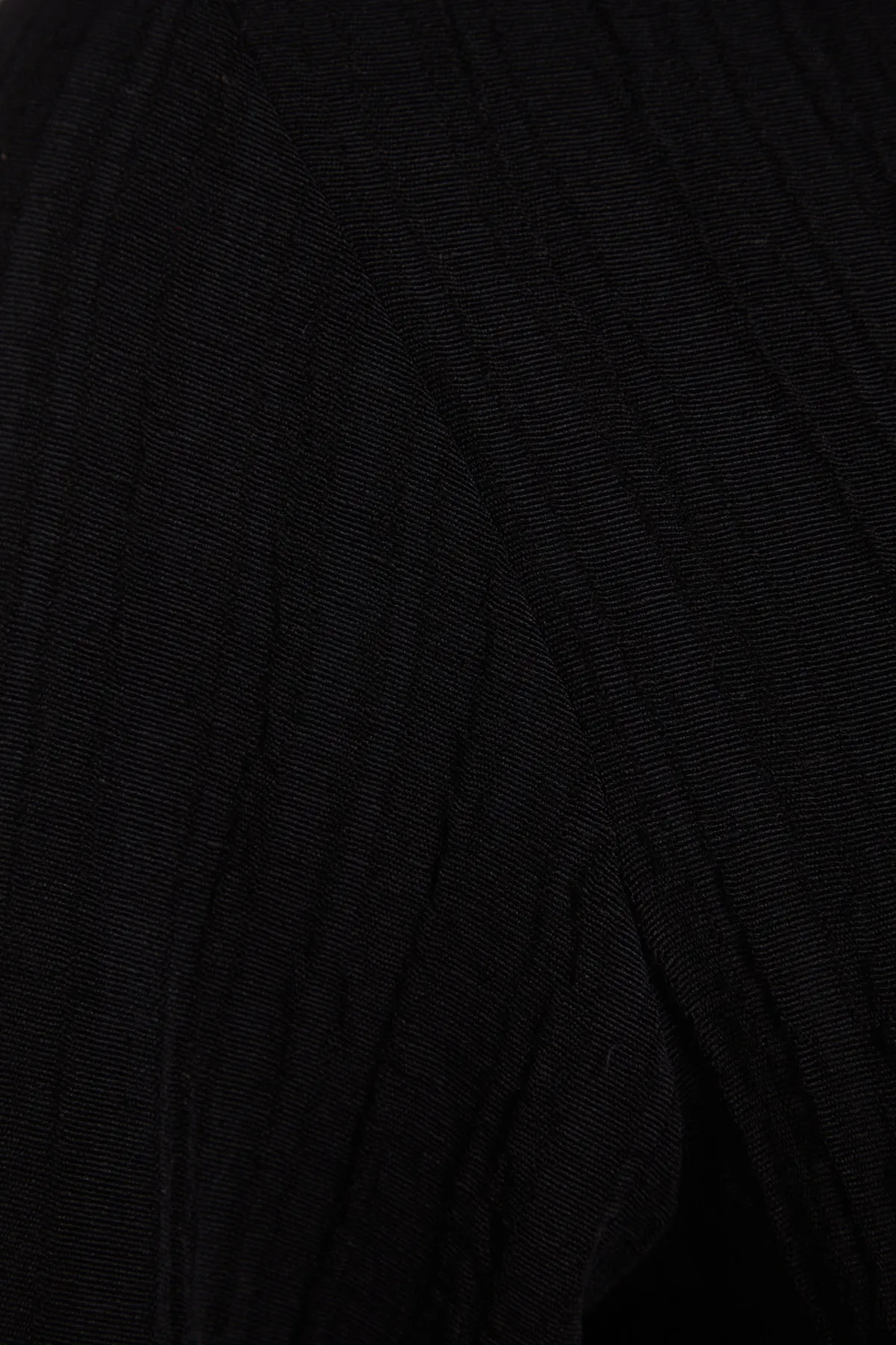 Trendyol Collection  Schwarzes, gewebtes Mini-Strandkleid aus Leinenmischung zum Binden TBESS23EL00103