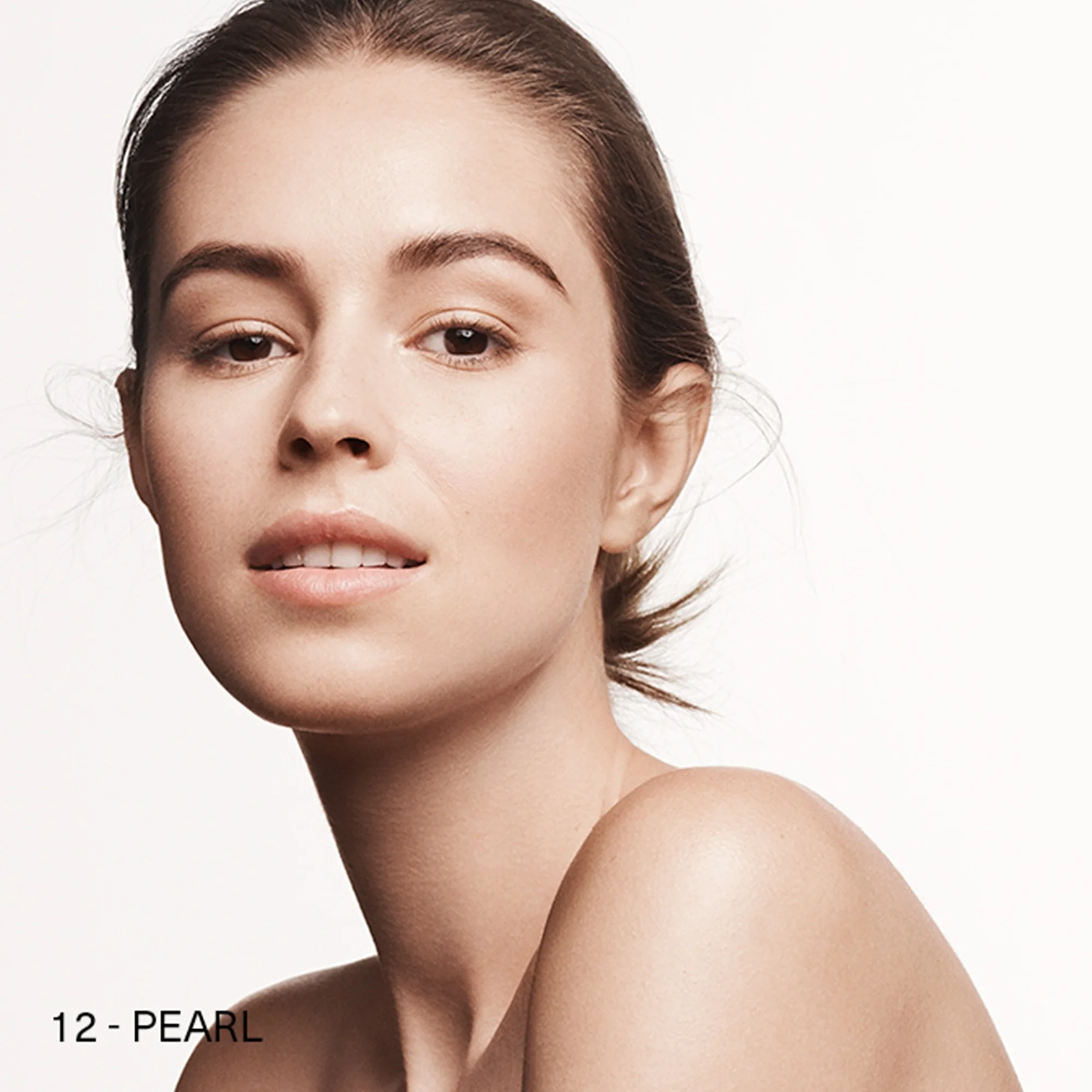 Kompaktný púdrový podklad Skincolor Soft Powder Foundation - Kompaktný podklad