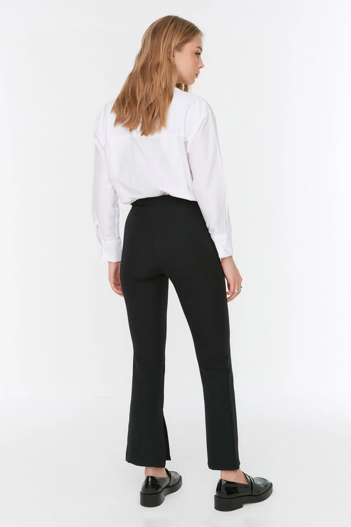 Trendyol Collection  Schwarze Petite-Webhose mit hoher Taille TWOAW22PL0243