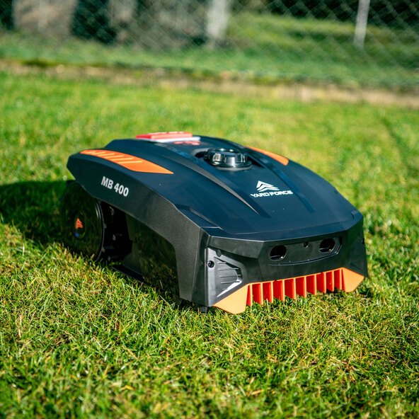 Mähroboter MB 400, inkl. Mähgarage