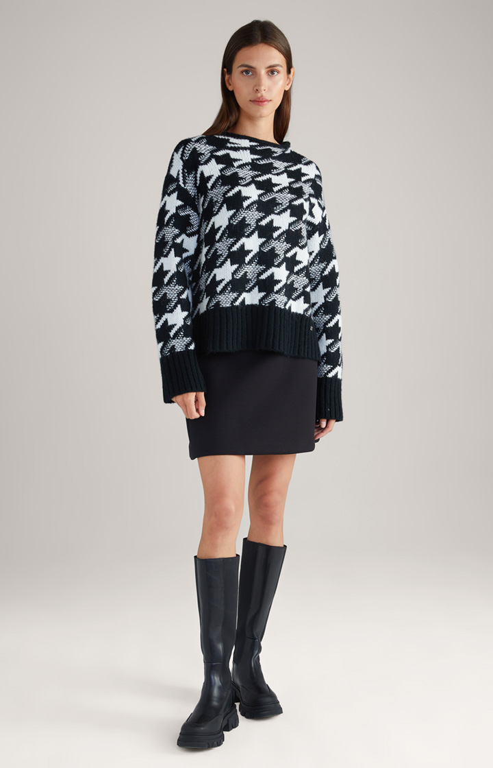 Wool-Blend-Strickpullover in Schwarz/Weiß gemustert