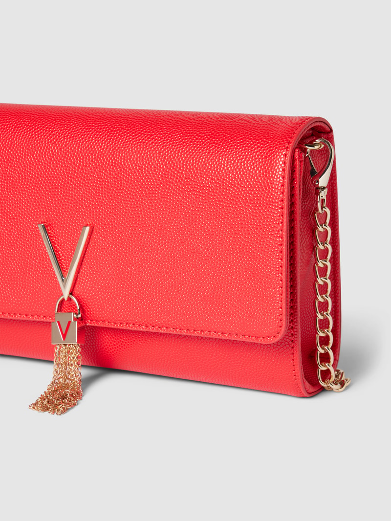 Clutch mit Label-Applikation Modell 'DIVINA' in rot