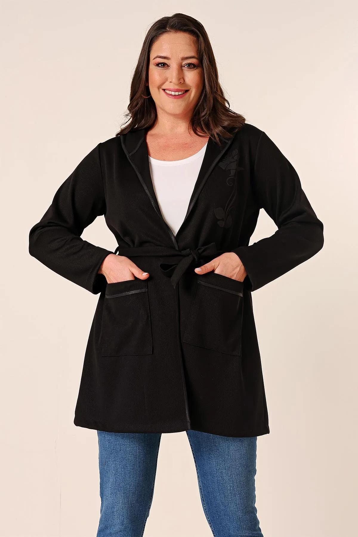 By Saygı  Ärmelloses Unterhemd, Kapuze, Taschentasche, Strickjacke mit Gürtel und Blumenmuster, großes 2-teiliges Set