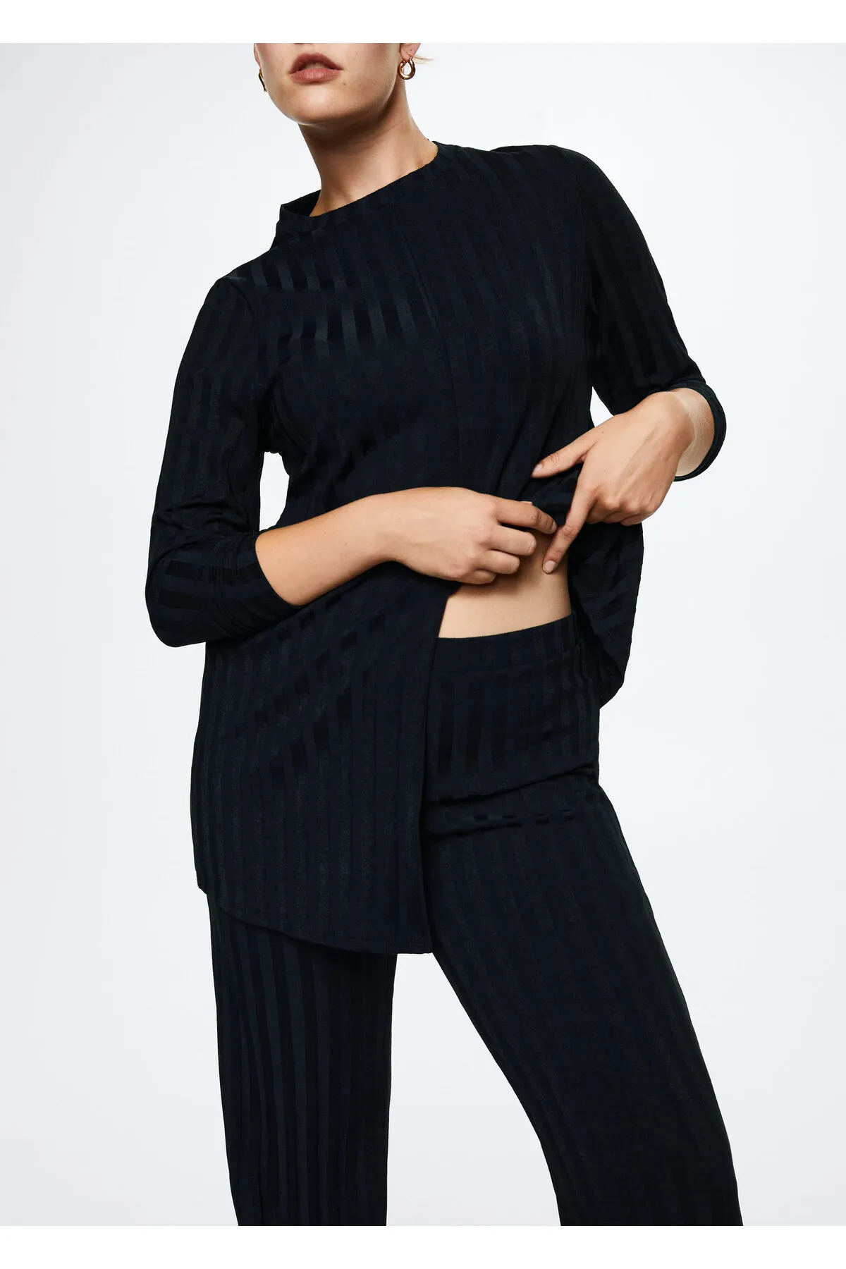 MANGO  Dunkelblaue Damenhose 37065968