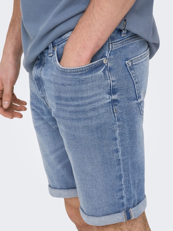 Only&Sons Jeansshorts mit umgeschlagenem Saum und Knopfverschluss in Blau-3 günstig kaufen