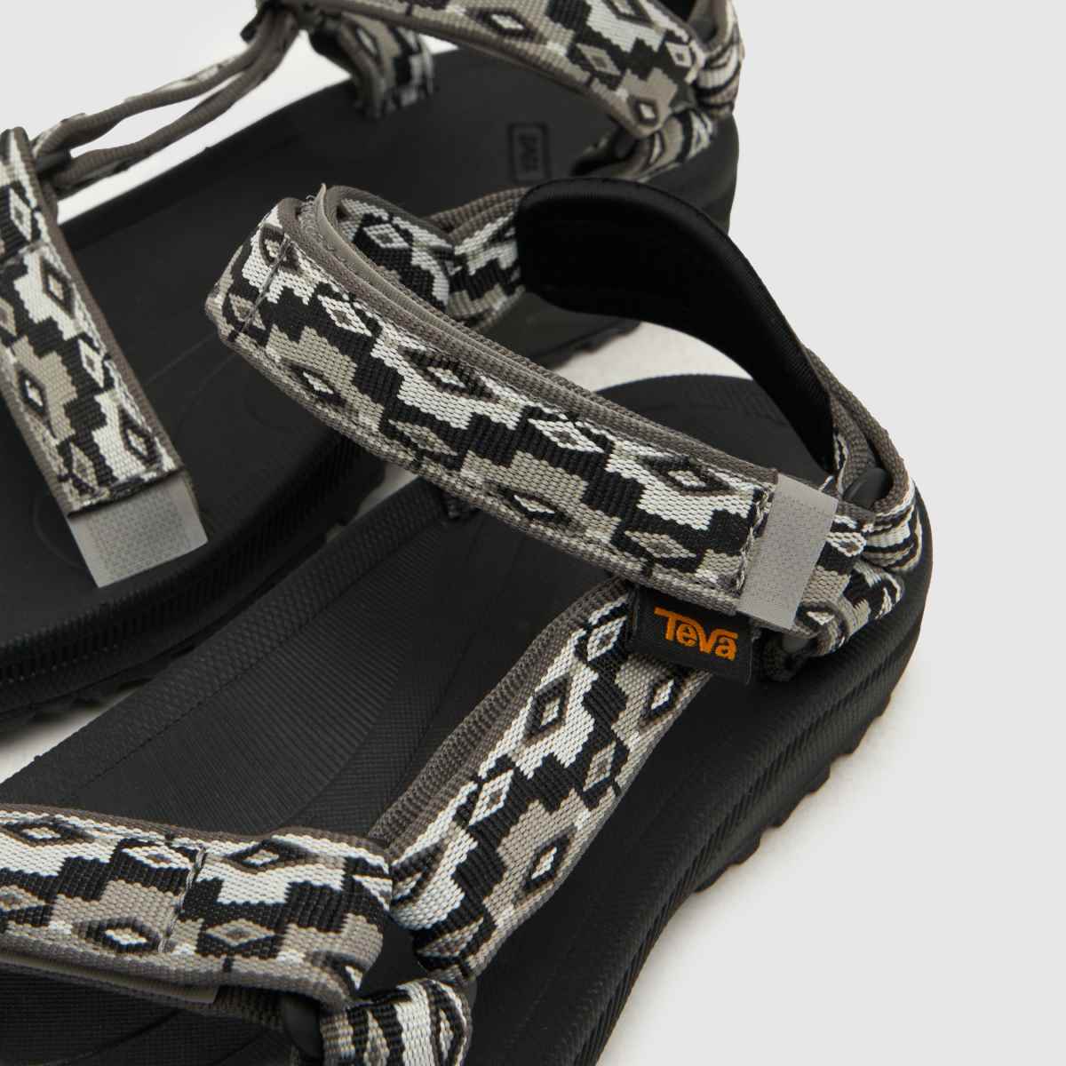 Teva Winstead sandaler i vitt och svart