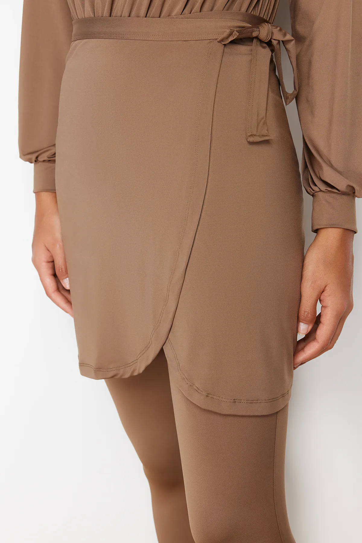 Trendyol Modest  Mink Gather Detailliertes Beachwear-Badeanzug-Set mit vollständiger Abdeckung, 4-teilig TCTSS24CF00001