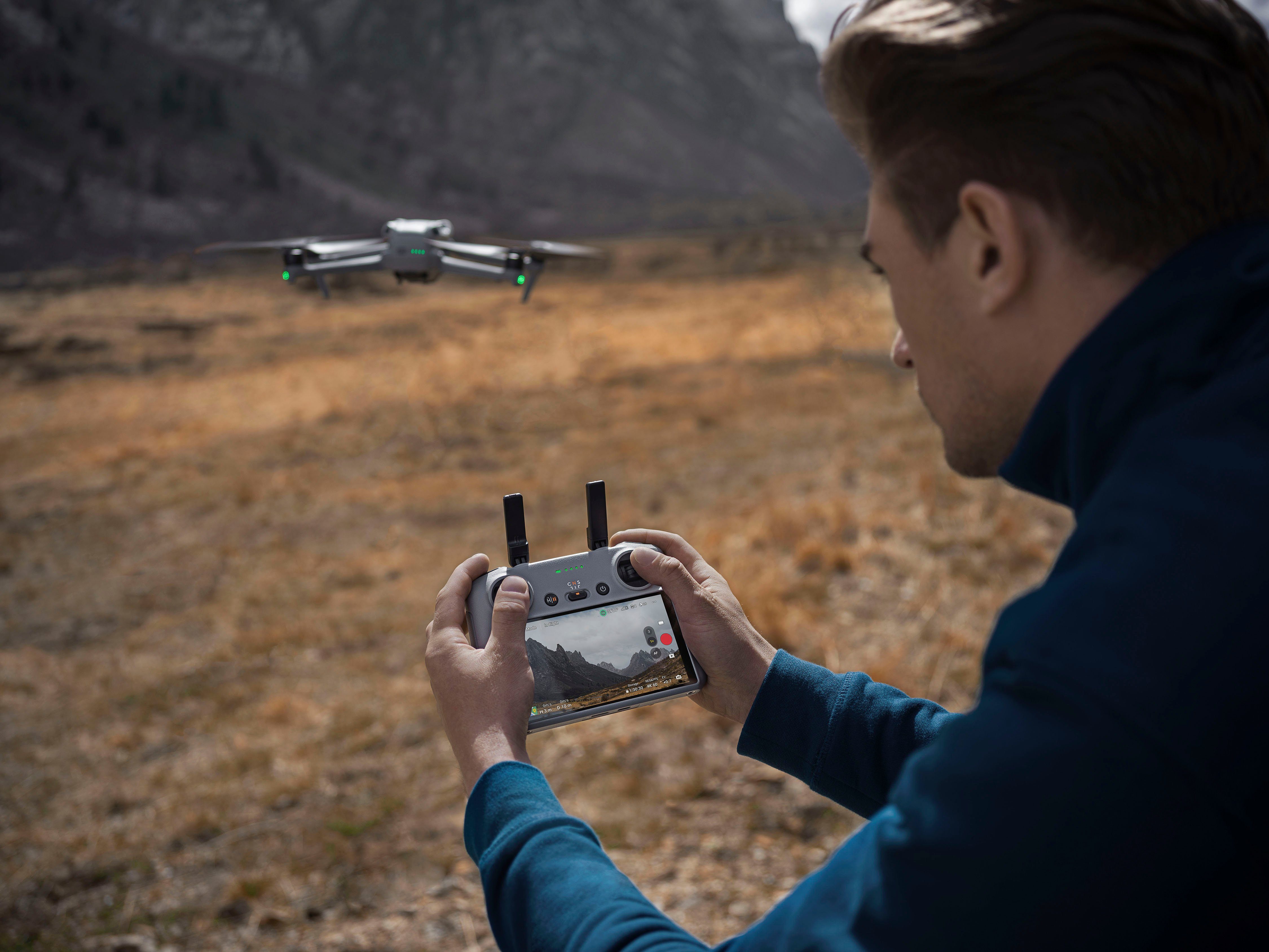 DJI Air 3 Fly More Combo (DJI RC 2) Drohne (4K Ultra HD)