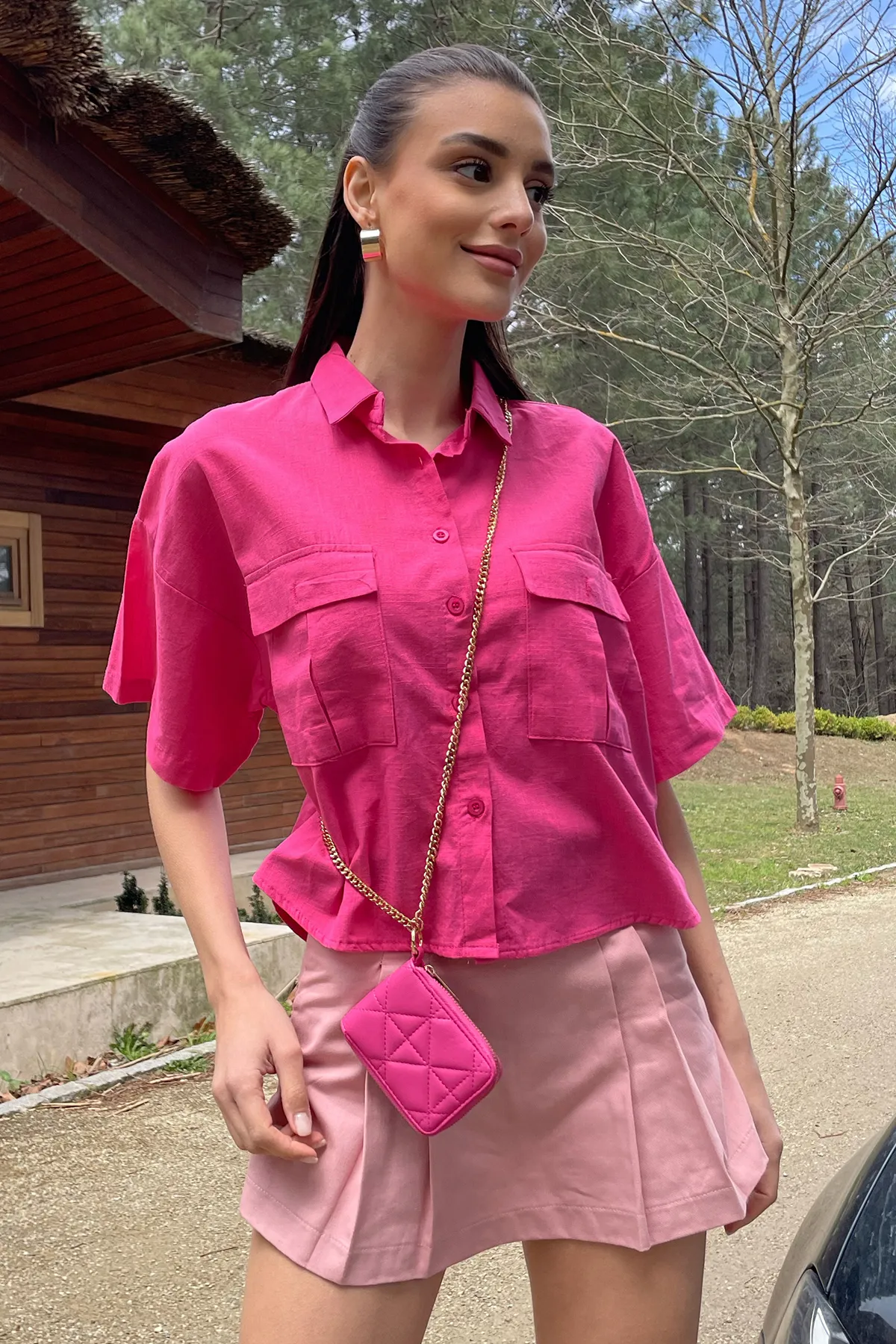 Trend Alaçatı Stili  Fuchsiafarbenes Leinenhemd mit halblangen Ärmeln und zwei Taschen für Damen ALC-X9991