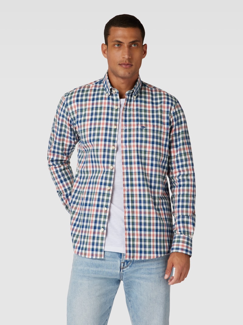 Freizeithemd mit Brusttasche in camel