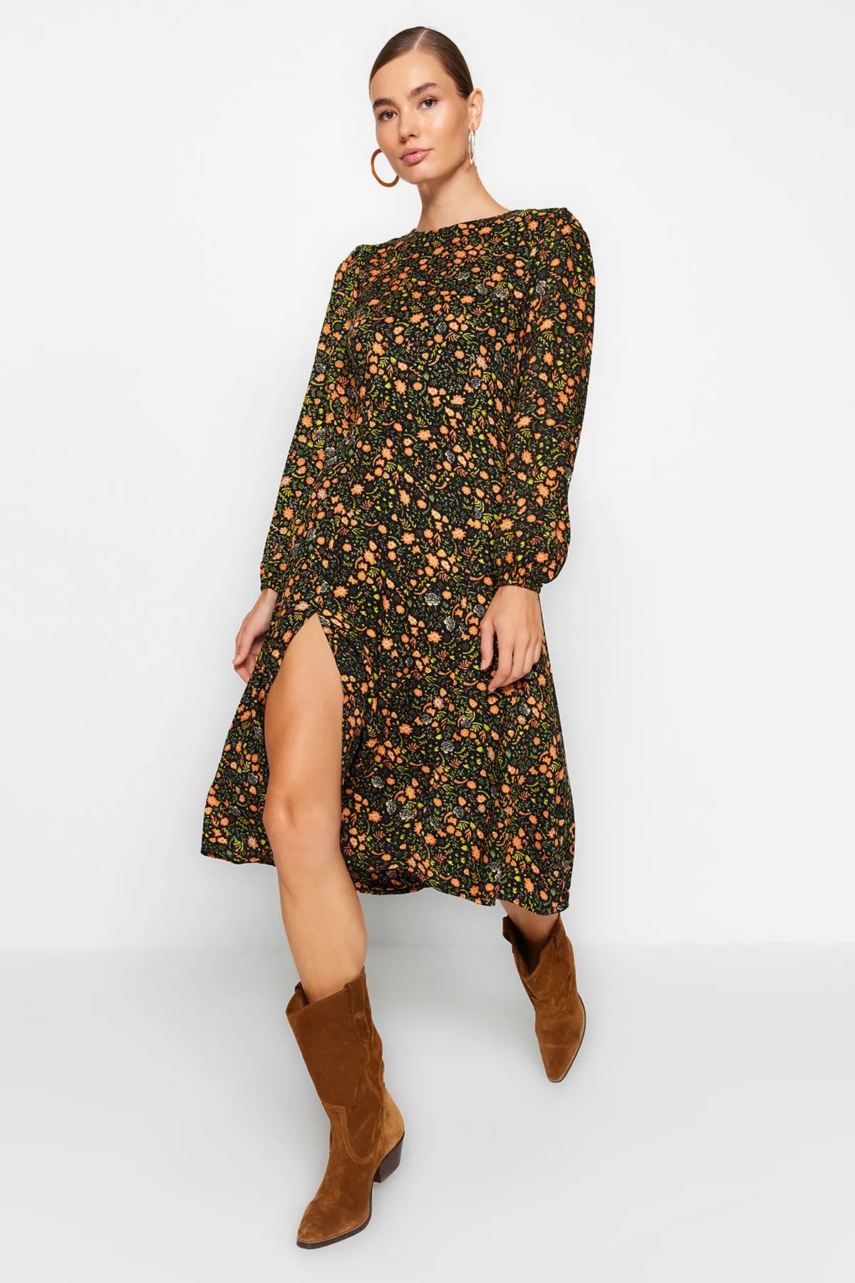 Trendyol Collection  Mehrfarbiges, gemustertes Webkleid mit Schlitz TWOAW23EL00325