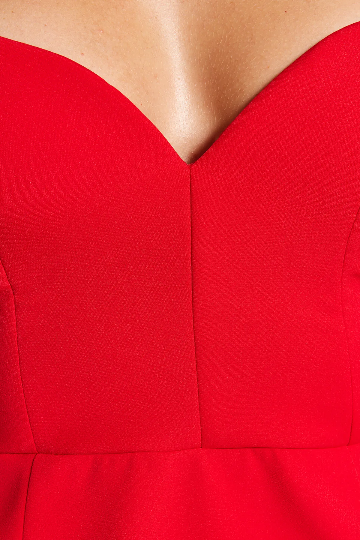Trendyol Collection  Rotes elegantes Abendkleid mit offener Taille/Skater-Webmuster TPRAW24EL00001